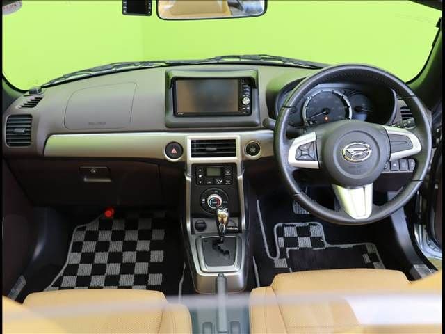 Car thumbnail 3