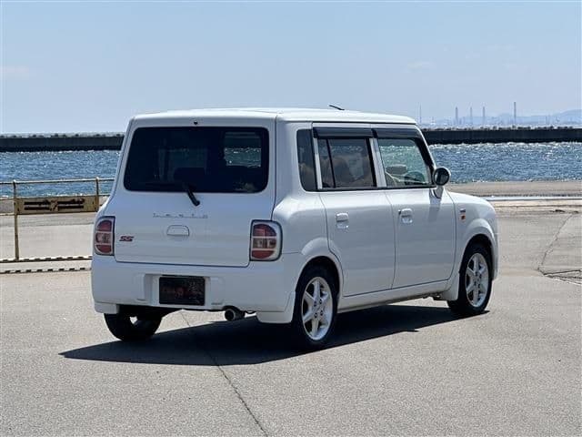 Car thumbnail 3