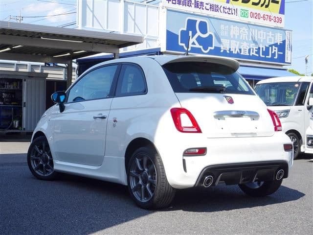 Car thumbnail 4