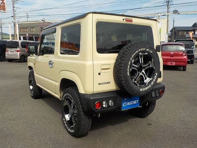 Car thumbnail 3