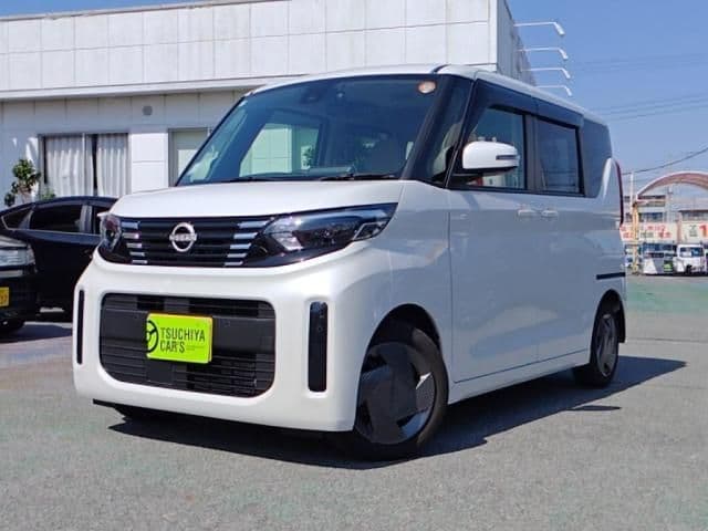 NISSAN