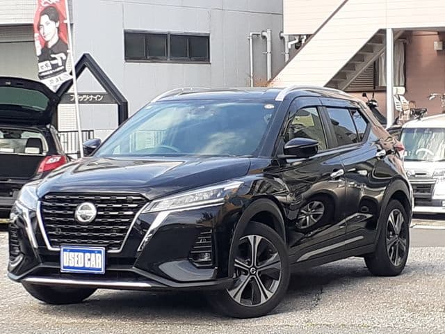 NISSAN