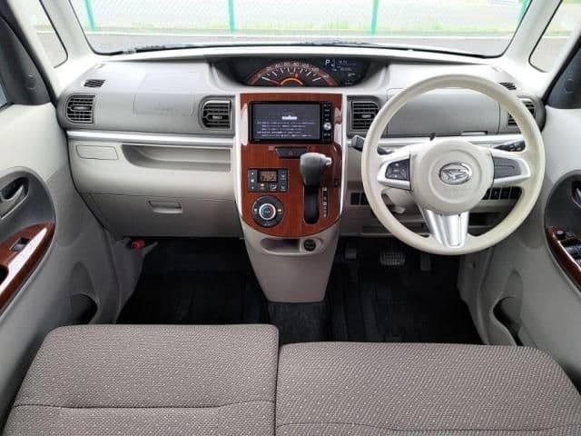 Car thumbnail 3