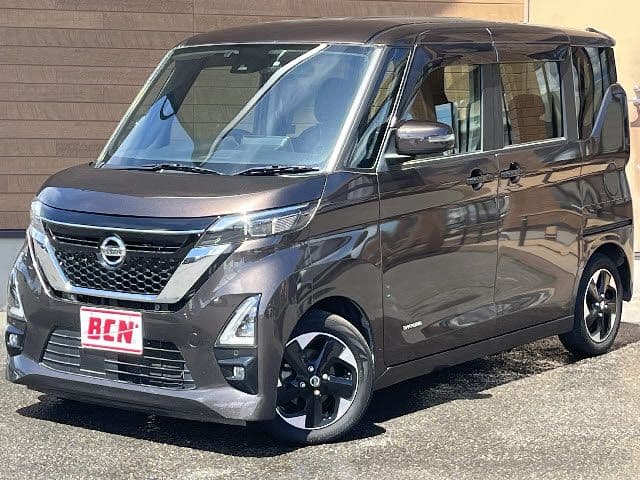 NISSAN