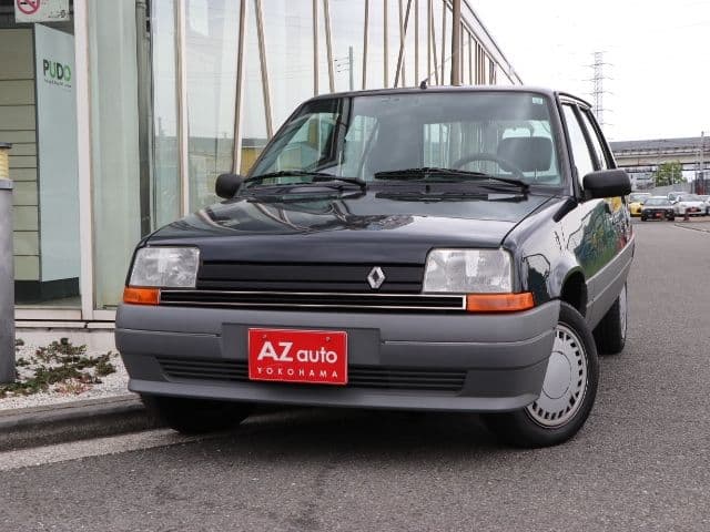 RENAULT