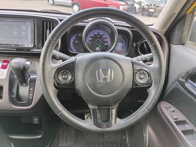 Car thumbnail 2