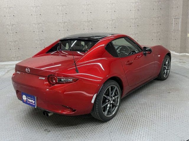 Car thumbnail 3
