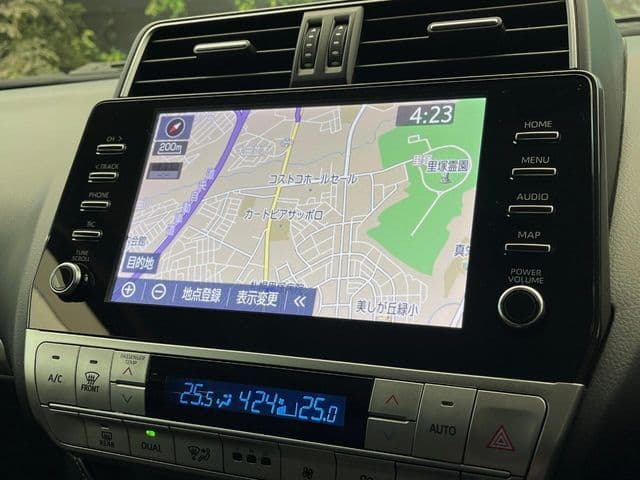 Car thumbnail 4