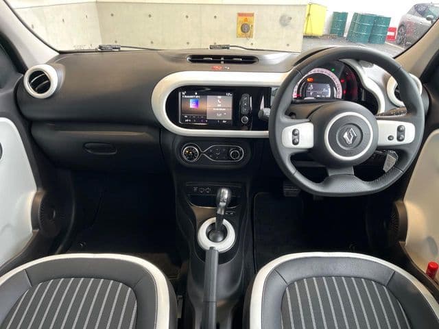 Car thumbnail 2
