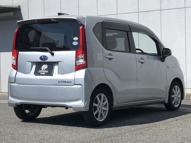 Car thumbnail 3
