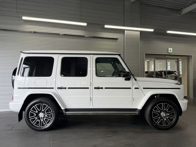 Car thumbnail 3