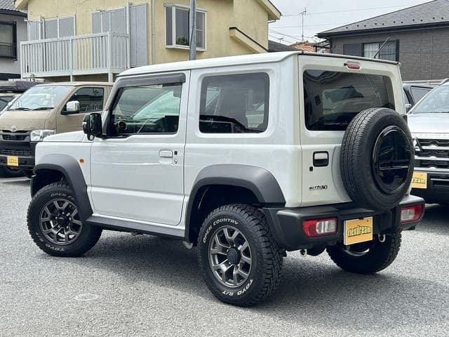Car thumbnail 3