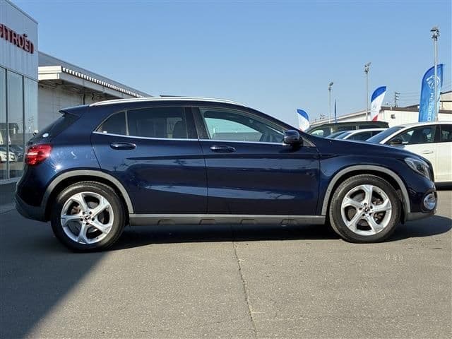 Car thumbnail 4