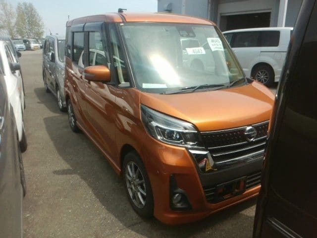 NISSAN