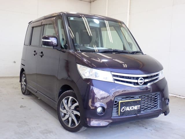 NISSAN