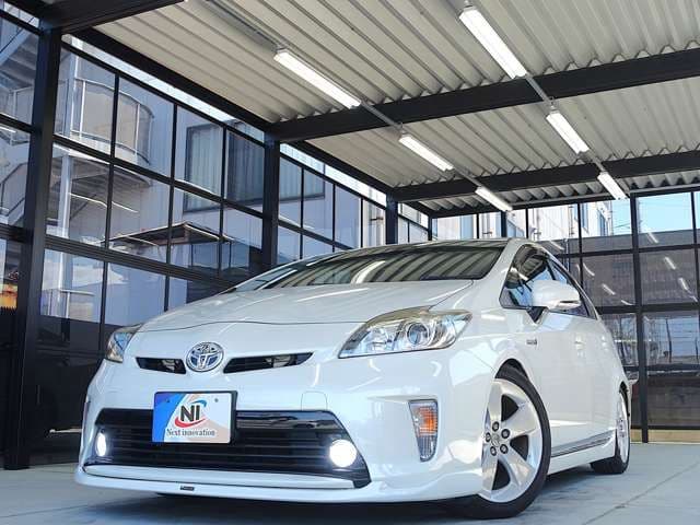Car thumbnail 3