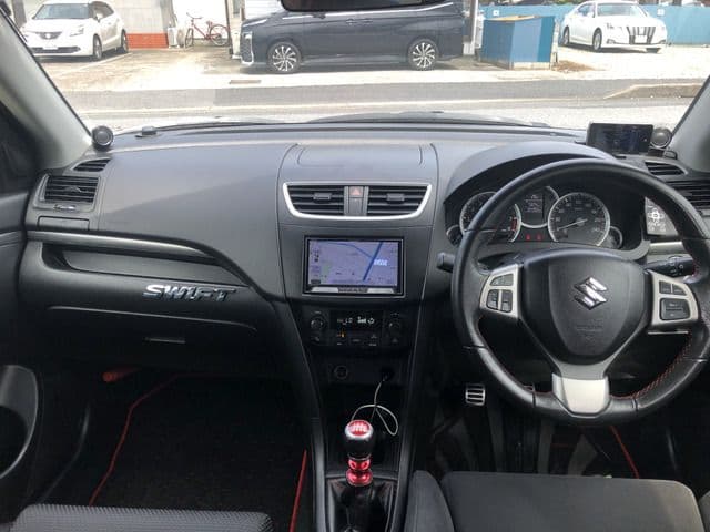 Car thumbnail 3