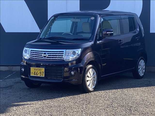 NISSAN