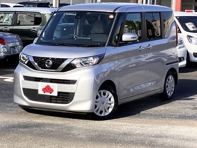 NISSAN