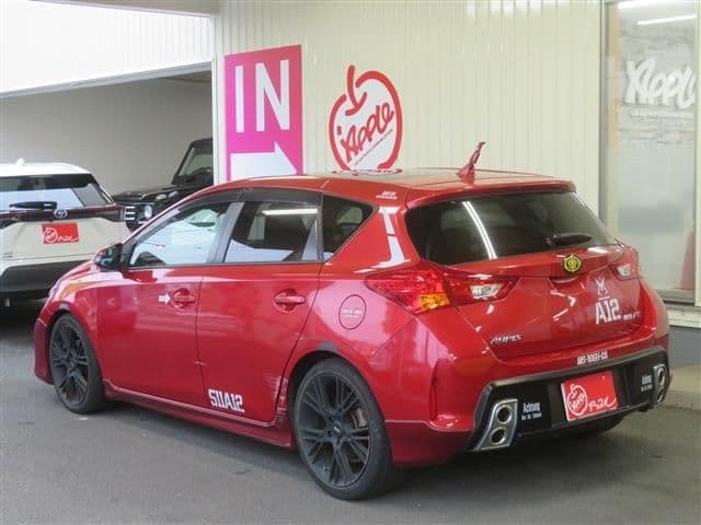 Car thumbnail 2