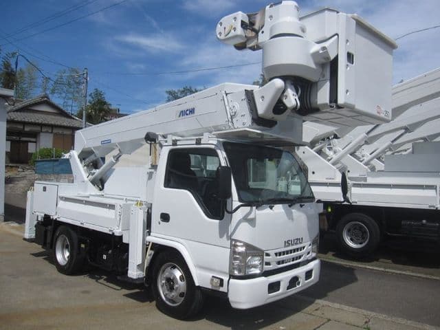 ISUZU