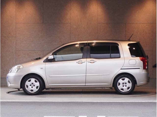 Car thumbnail 3