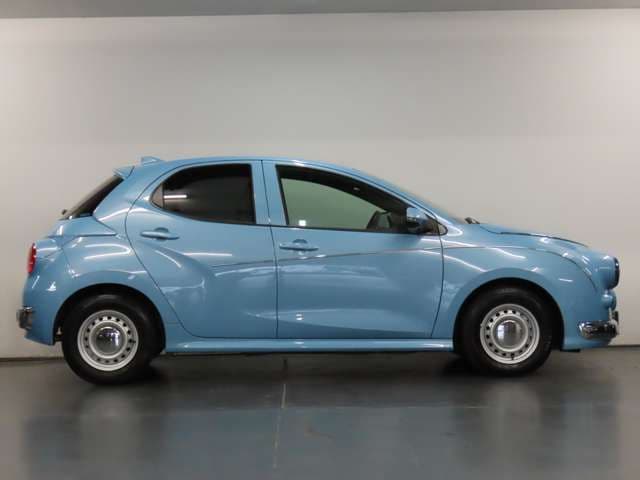 Car thumbnail 4