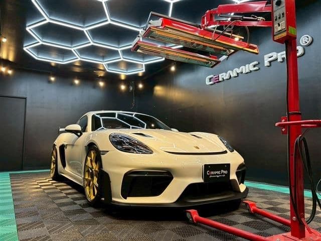 PORSCHE
