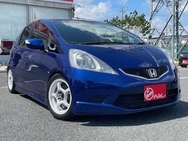 Car thumbnail 4