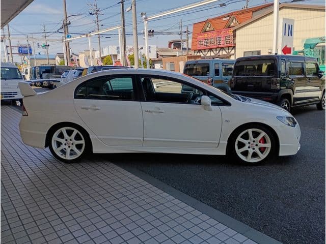 Car thumbnail 4