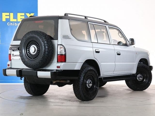 Car thumbnail 4