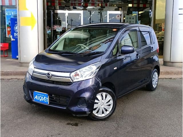 NISSAN
