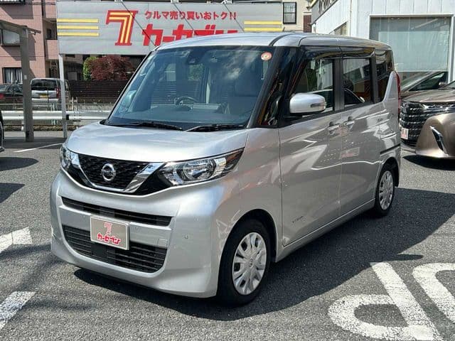NISSAN
