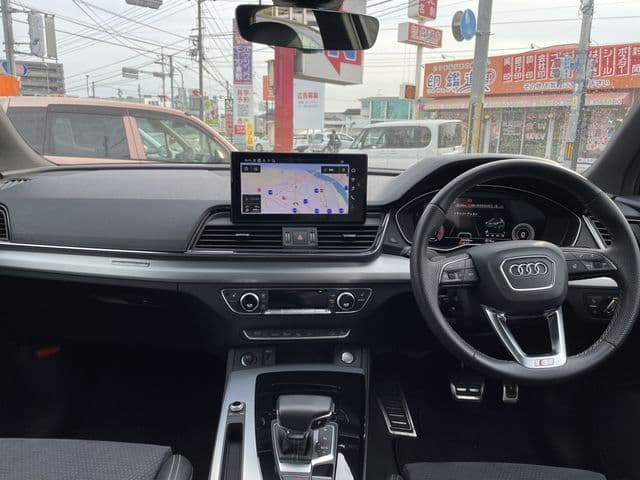 Car thumbnail 3