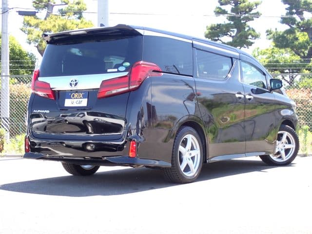 Car thumbnail 3