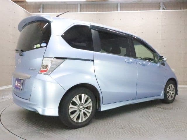 Car thumbnail 2
