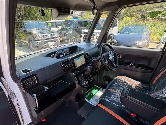 Car thumbnail 4