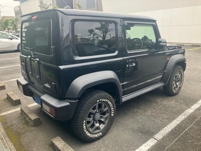 Car thumbnail 4