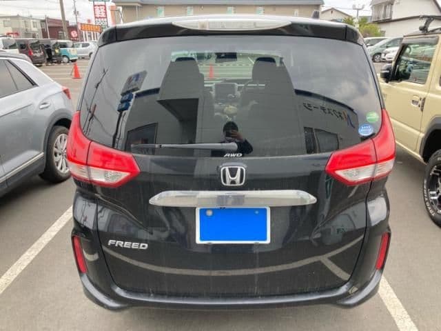 Car thumbnail 4