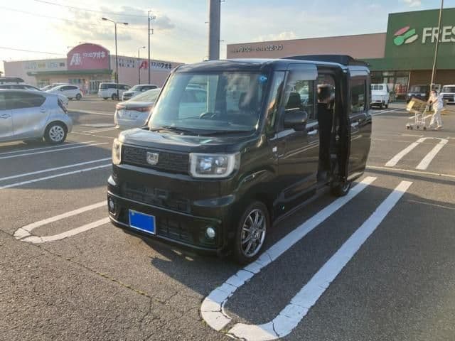 Car image 1