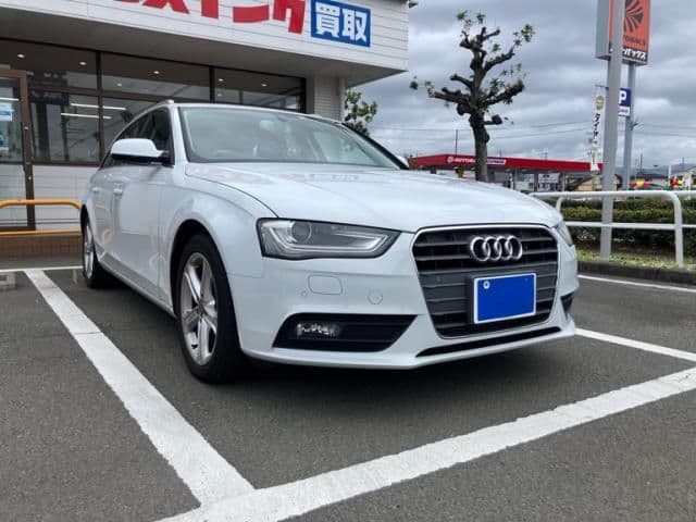 Car image 1