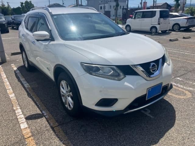 NISSAN