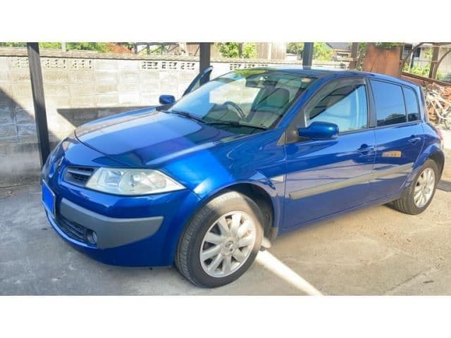 RENAULT