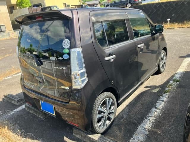 Car thumbnail 3
