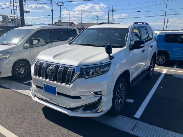Car image 1