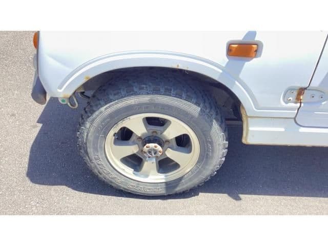 Car thumbnail 4