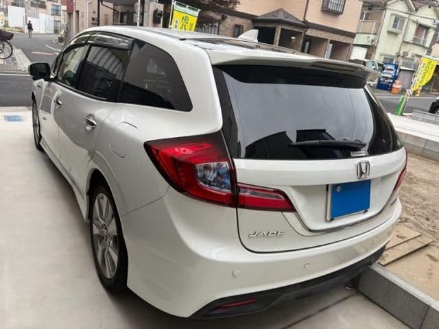 Car thumbnail 3