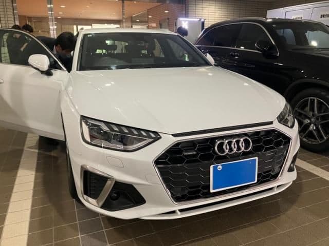 Car image 1
