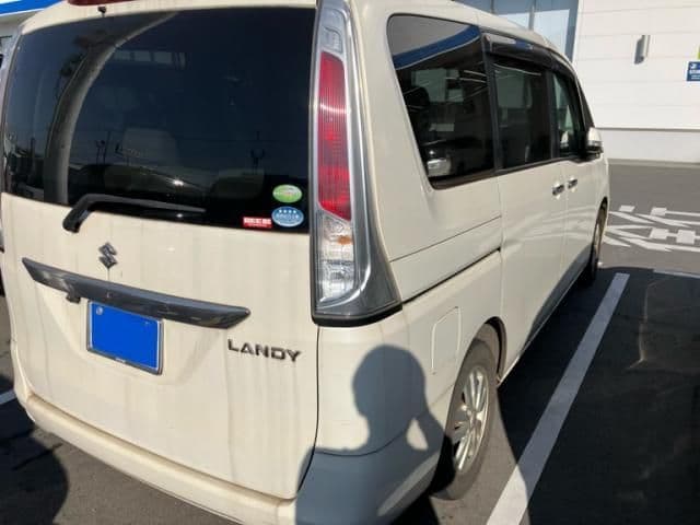Car thumbnail 3