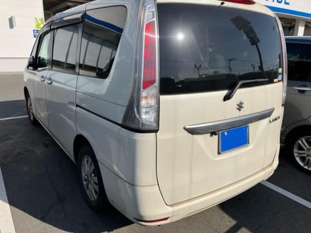 Car thumbnail 4